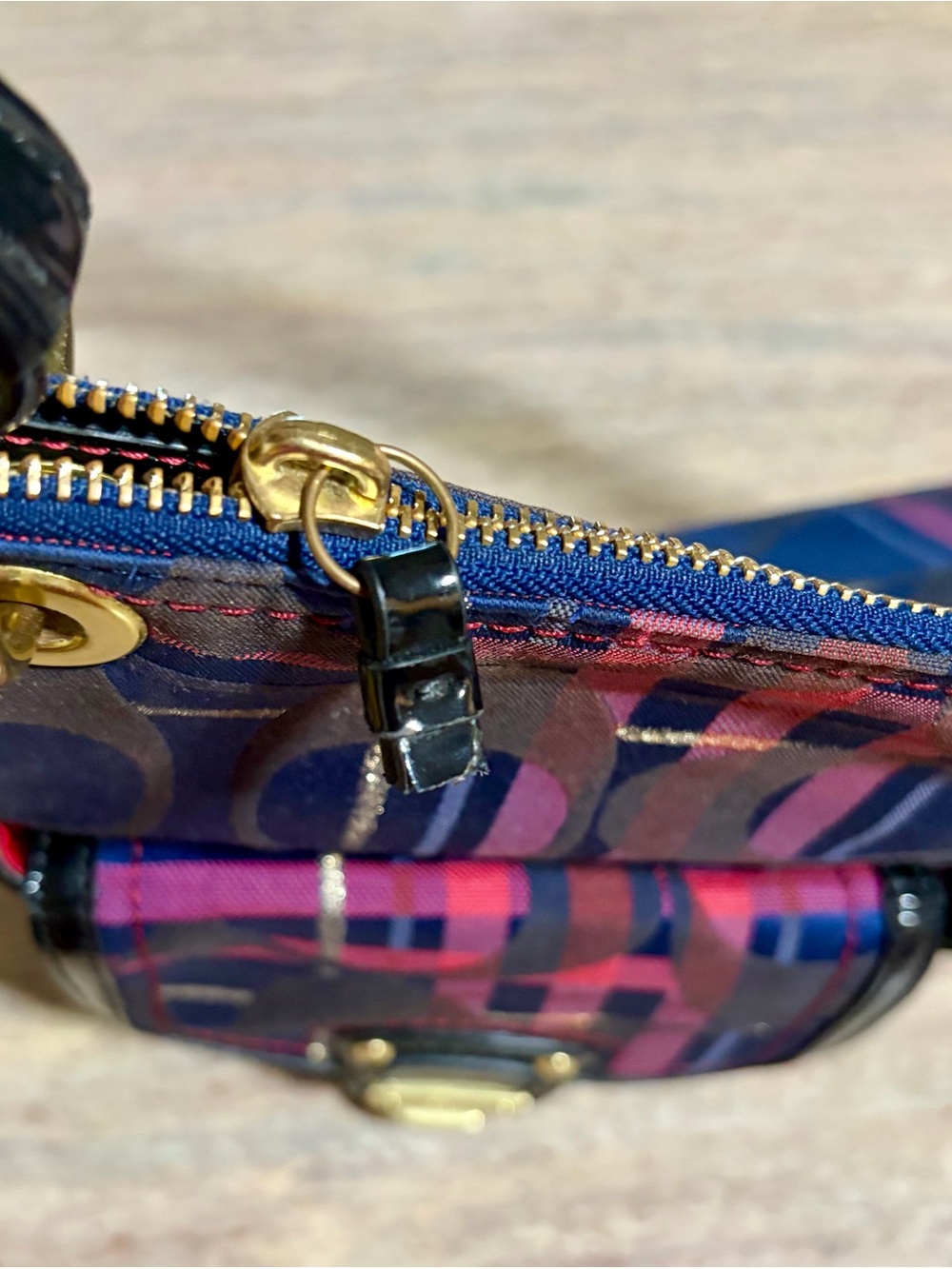 Coach Plaid Tartan G1282-21622 Blue & Pink Plaid Bag with 2 Fobs & Black Trim - Picture 4 of 16